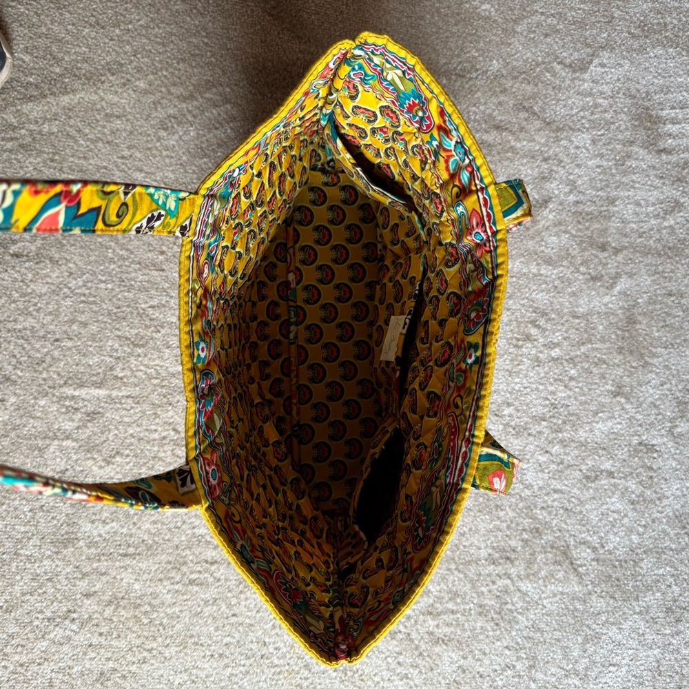 Vera Bradley Tote - Picture 4 of 10